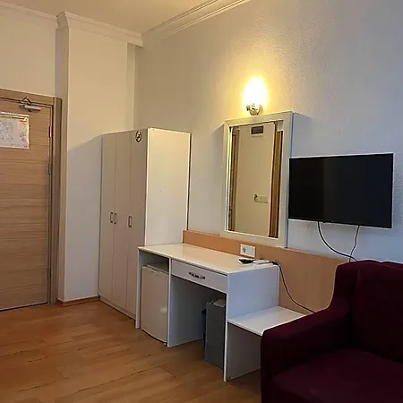 Ugur Hotel